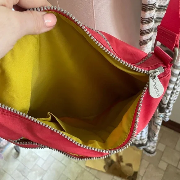 Baggallini Zippered Washable Crossbody Bag Large Size - Picture 5 of 10